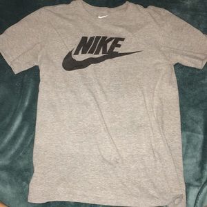 Grey Nike T-shirt